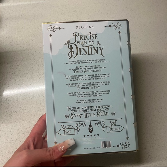 PLouise Makeup Storage Container - Picture 4 of 4